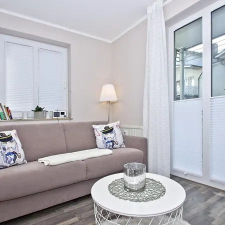 Zentrale Mit Balkon, Gratis Nutzung Vom Ahoi Erlebnisbad Und Sauna In Sellin - Buskam 22